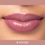 lips exposed