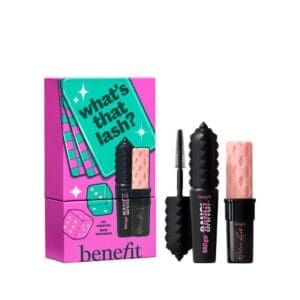 Benefit Cosmetics ‘What’s That Lash?’ mini mascara duo set featuring BADgal BANG! and Roller Lash mascaras, shown with the vibrant pink and teal gift box